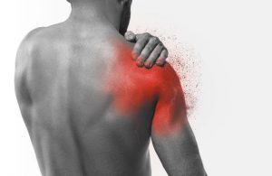 shoulder pain man